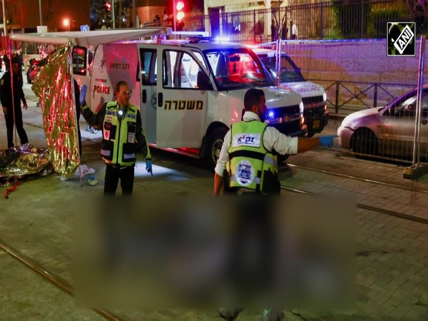Gunman attacks outside synagogue in Jerusalem, kills seven