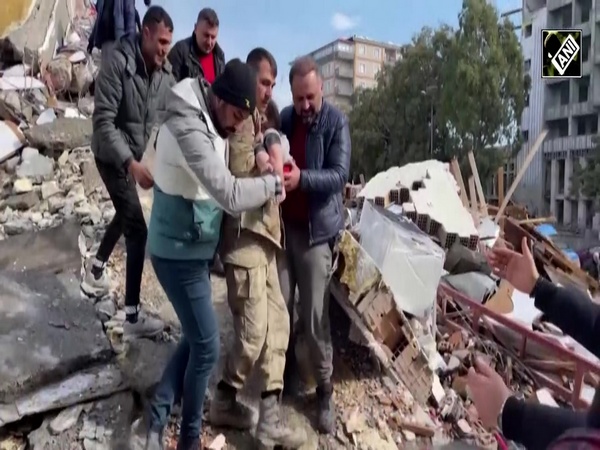 Turkey Earthquake: Rescuers Race Against Time to save survivors