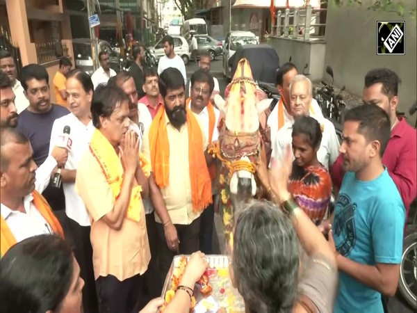 Karnataka: Vishva Hindu Parishad, Bajrang Dal recite Hanuman Chalisa in Vijayanagar