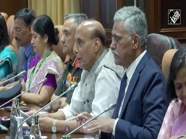 Rajnath Singh holds bilateral talk with Vietnam Defence Minister General Phan Van Giang