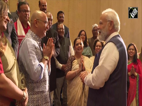 PM Narendra Modi interacts with the Indian community in Cairo, Egypt