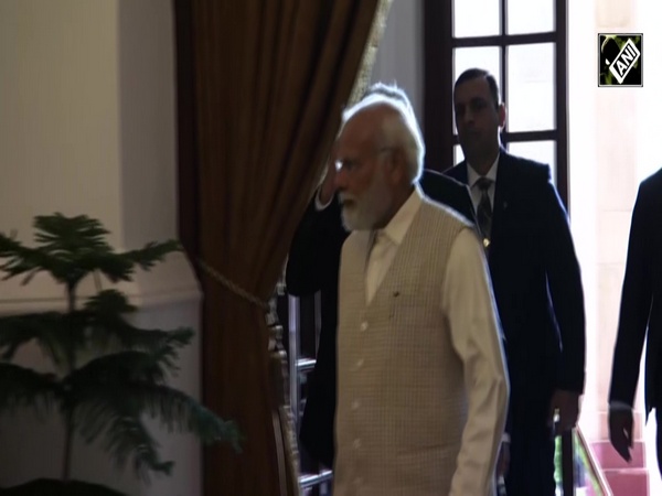 PM Modi holds bilateral talks with Sri Lankan President Ranil Wickremesinghe at Hyderabad House