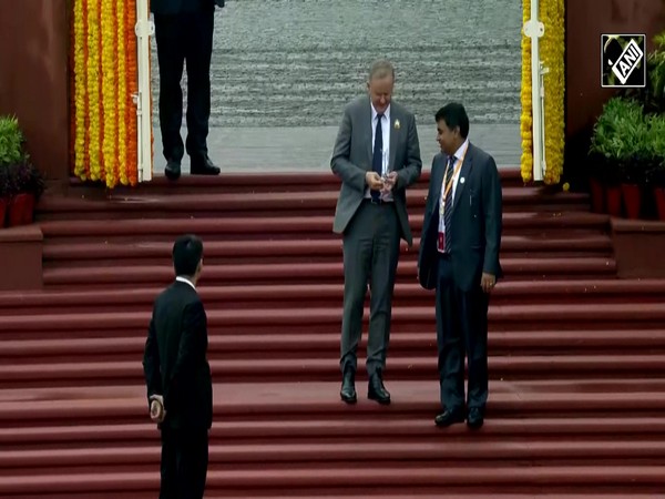 G20 Summit: World Leaders, heads of delegations arrive at Rajghat to pay tribute to Mahatma Gandhi