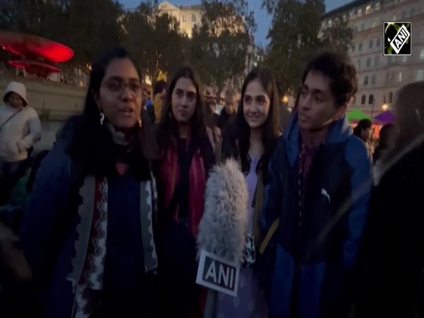 Mayor of London organizes annual Diwali celebration at Trafalgar Square