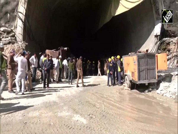 Uttarakhand Tunnel Collapse update | Rescue ops Day 3 | Race against time to save 40 trapped workers