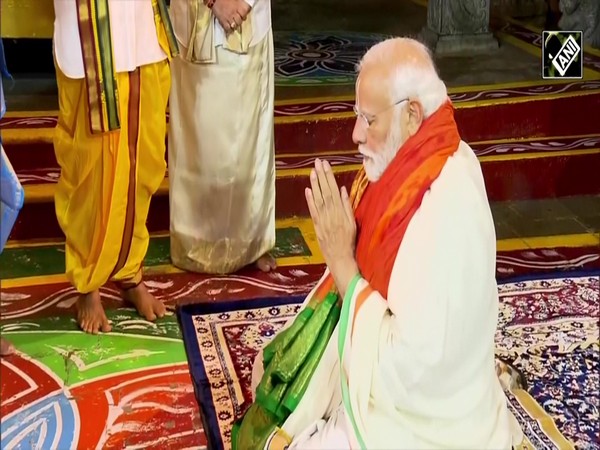 Andhra Pradesh: PM Modi offers prayers at Venkateswara Swamy Temple in Tirumala