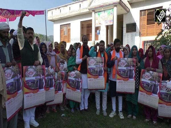 J&K: Viksit Bharat Sankalp Yatra organized in Kathua witnesses overwhelming participation from local