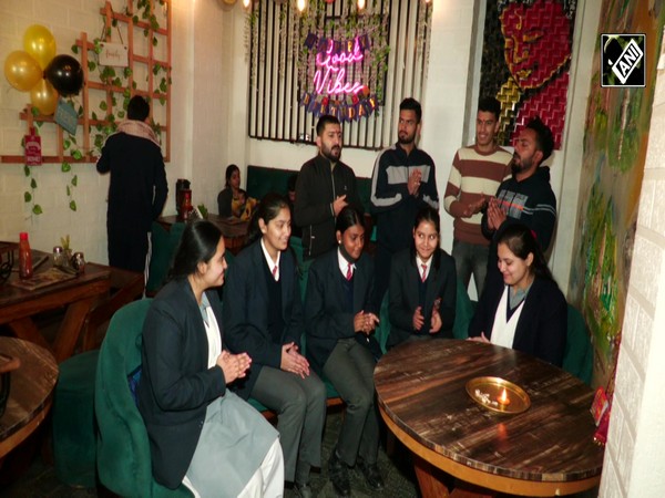 J&K: Café owner, customers, students chant Hanuman Chalisa to welcome 1st day of 2024 in Udhampur