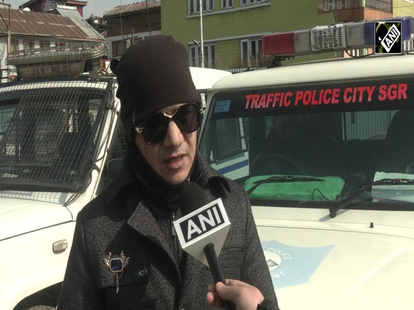 KRSF, Traffic police organise road safety awareness camp for commercial drivers in Srinagar