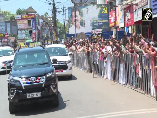 Lok Sabha Elections 2024| PM Modi holds massive roadshow in Kerala’s Alathur