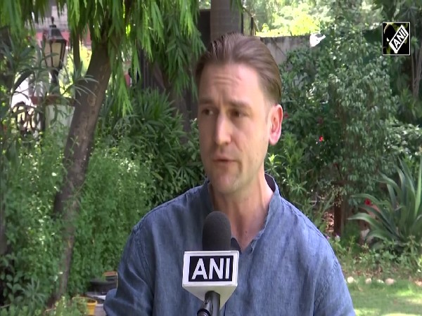“Enough with India bashing…” UK-based Journalist covering Lok Sabha polls shows mirror to West media