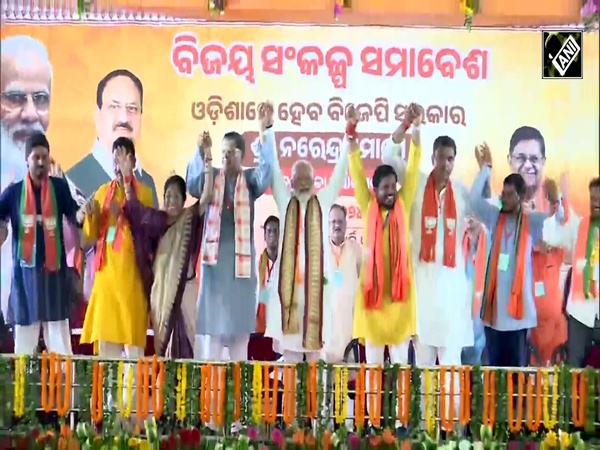 PM Modi bows down, touches feet to seek blessings from Odisha’s Kendrapara Kamala Maharana