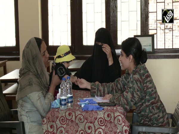 Indian army in collaboration with a NGO Hosts Free Medical Camp in Downtown Srinagar