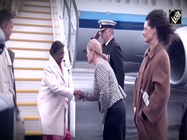 President Droupadi Murmu arrives in Wellington, receives ‘Royal Guard of Honour’