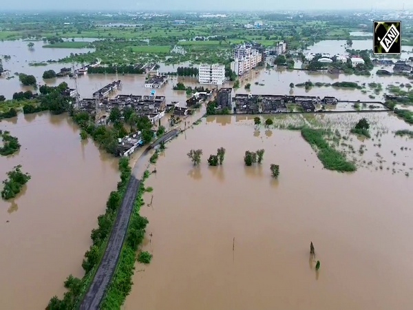 Authorities take active measures to restore power in Gujarat’s rain-affected Devbhumi Dwarka