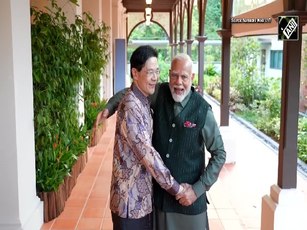 Hugs, diplomacy, dialogue…! How Singapore rolled out Red Carpet for PM Modi