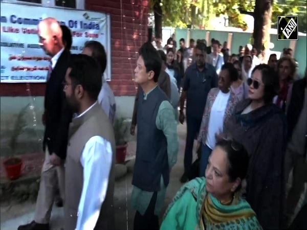 J&K Assembly polls | Delegation of Foreign Diplomats witness polling process in Srinagar, Budgam