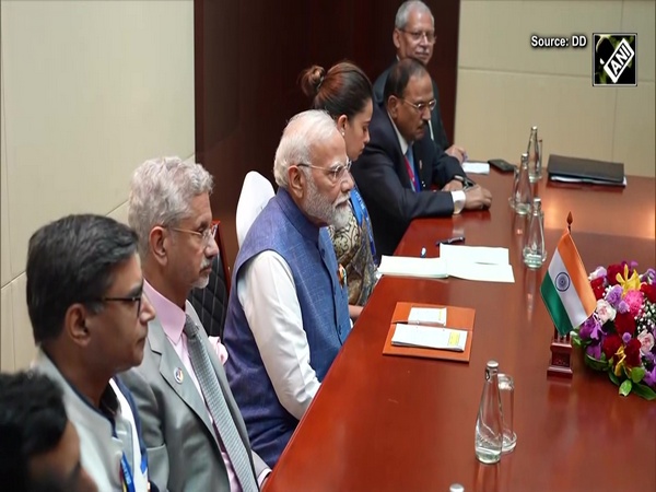 PM Modi holds bilateral meet with Laotian PM Sonexay Siphandone on sidelines of East Asia Summit