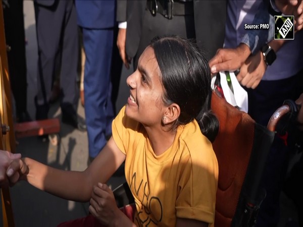 Heartwarming moment! PM Modi stops convoy to bless specially-abled girl who gifted him a Portrait