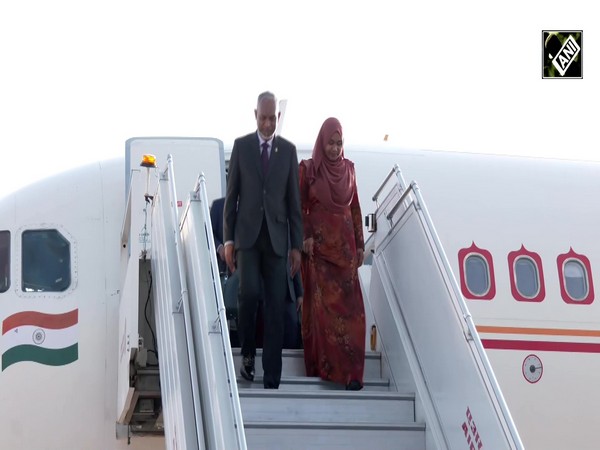 Maldives President Mohamed Muizzu and First Lady arrive in India in Indian Air Force plane