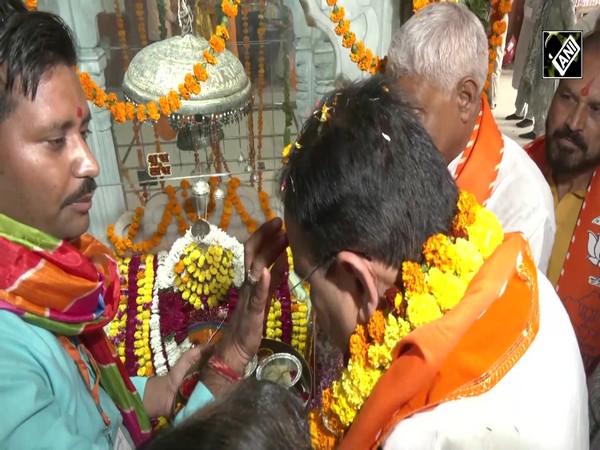 Rajasthan CM Bhajanlal Sharma offers prayers at Peelu Wale Balaji temple ahead of roadshow in Dausa