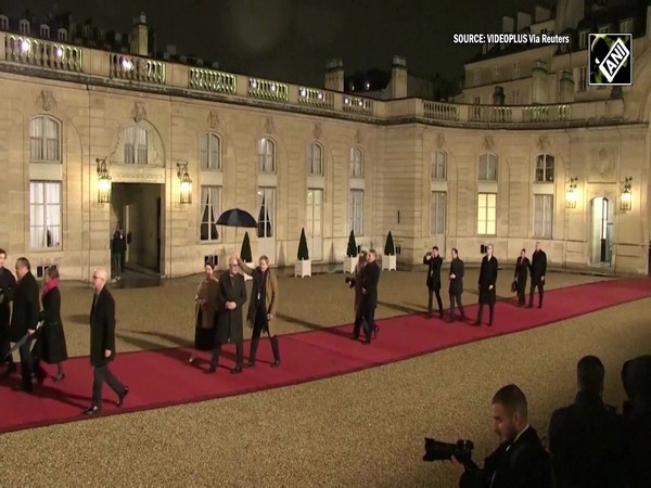 Ukrainian President Zelenskyy, Elon Musk & others arrive at dinner event after Notre Dame re-opening