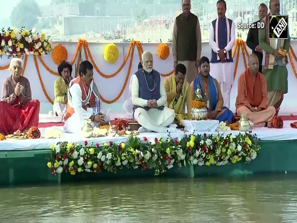 PM Modi performs ‘Pooja’ at Sangam ahead of ‘Maha Kumbh’ in Prayagraj