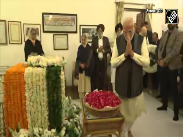 PM Modi, Amit Shah pay tribute to former PM Manmohan Singh at his residence in Delhi