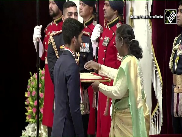 President Droupadi Murmu confers National Sports Award to World Chess Champion Gukesh D