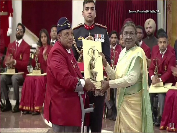 Prez Murmu confers 1st Indian Paralympic Gold Medalist Murlikant Petkar with Arjuna Lifetime Award