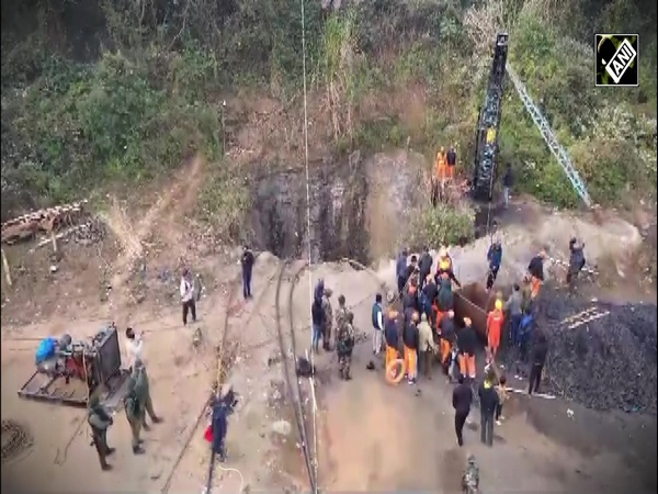 One body recovered, rescue operation continues for other miners trapped in a coal mine at 3 Kilo