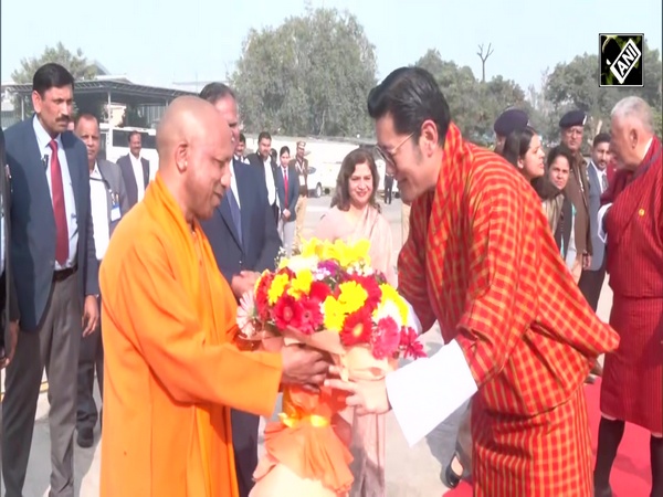 King of Bhutan accompanied by UP CM Yogi, leave for Prayagraj to attend Maha Kumbh 2025