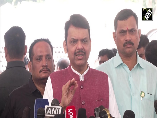 “Kaun Gaddar Hai, Kaun Khuddar Hai…” Maha CM Fadnavis backs Eknath Shinde over Kunal Kamra row