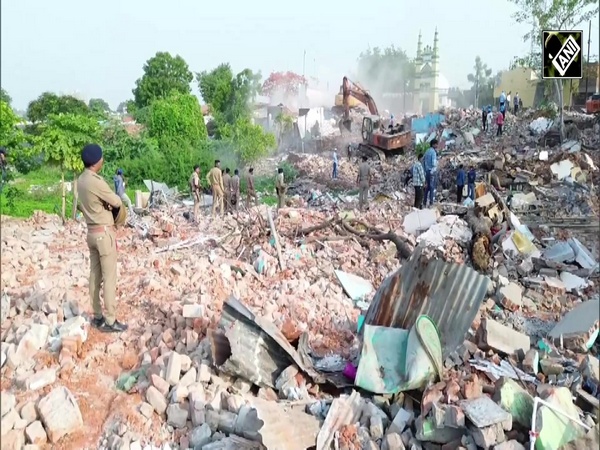Demolition Phase 2 begins in Chandola to remove illegal encroachment, 3000 Police personnel deployed