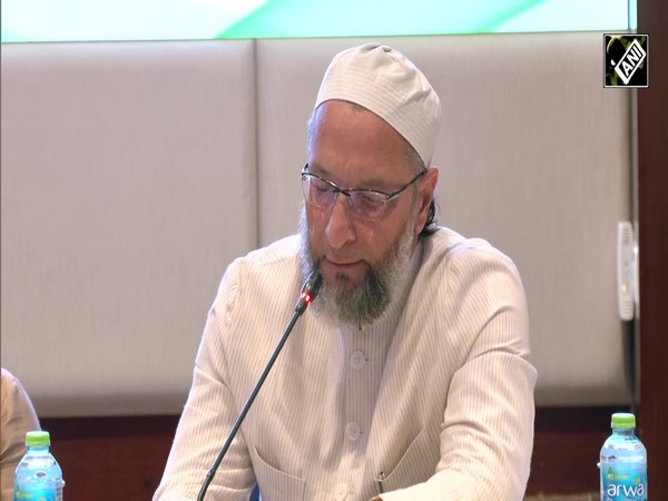 Asaduddin Owaisi slams, exposes Pakistan in All Party Delegation meeting Bahrain