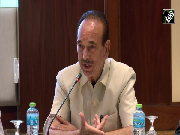 Ghulam Nabi Azad blasts Pakistan army, ISI & politicians in Bahrain at All Party Delegation meeting