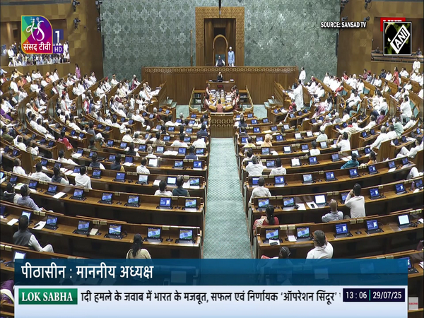 Priyanka Gandhi looks on, Amit Shah reminds Parl of Sonia Gandhi's tears for Batla House terrorists