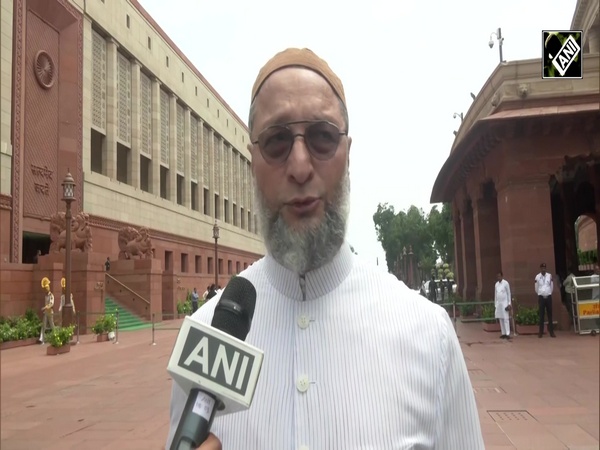 “SADAKCHAAP AADMI” Asaduddin Owaisi bashes Pakistan’s Army Chief Asim Munir over Nuclear threat