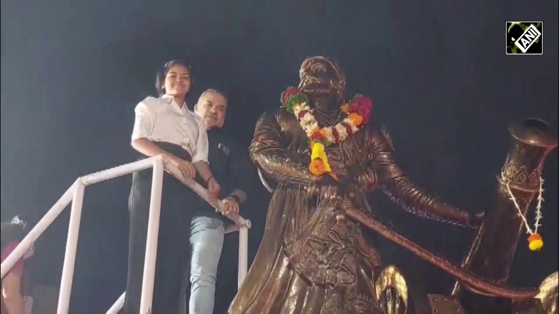 Teen mountaineer Dhairya Kulkarni gets grand welcome in hometown after scaling Mt Elbrus in Russia