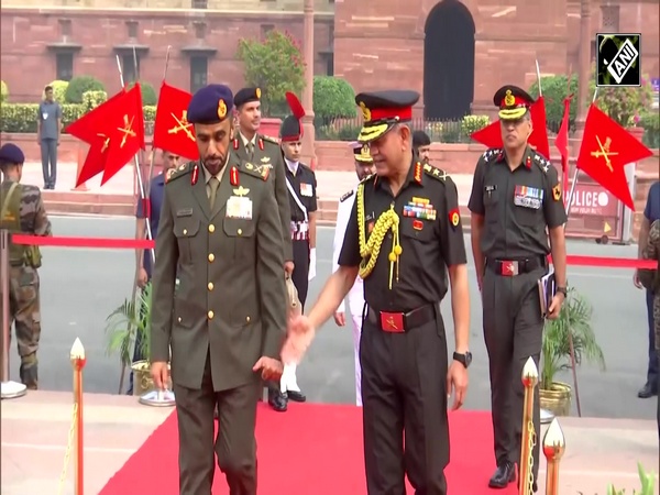 UAE Land Forces CCDR Major General Yousef Mayouf Al Halami receives guard of honour at South Block