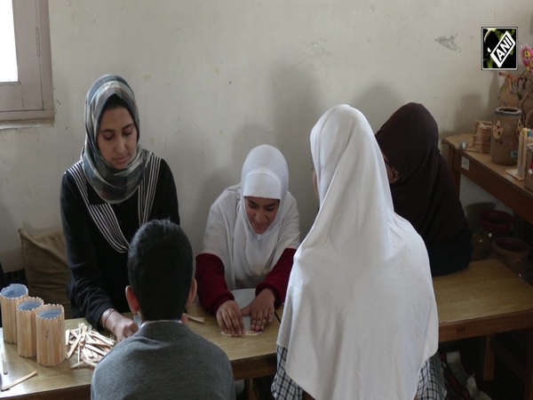 Chotay Taray Foundation empowers specially-abled children through art & craft training