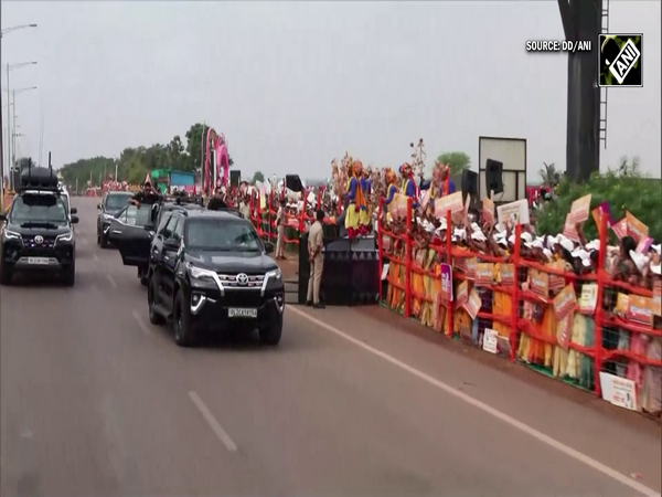 PM Modi holds massive roadshow, receives grand welcome in Chhattisgarh’s Nava Raipur Atal NagarPM Modi holds massive roadshow, receives grand welcome in Chhattisgarh’s Nava Raipur Atal Nagar
