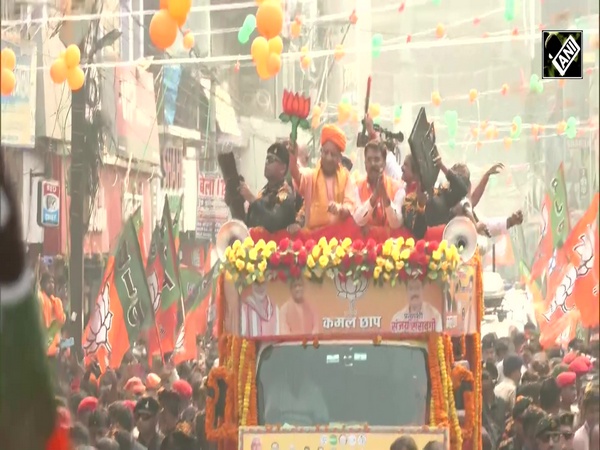 UP CM Yogi Adityanath leads grand Roadshow in Darbhanga to boost NDA’s Bihar poll campaign