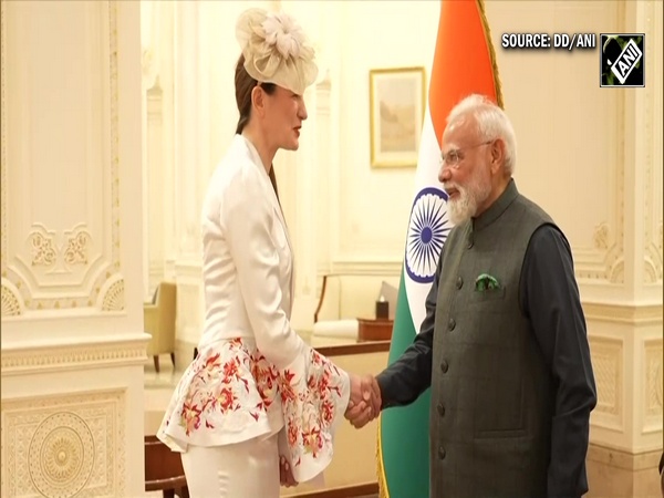 PM Modi attends official dinner hosted by Oman Deputy PM in Muscat