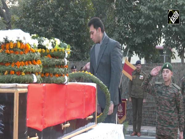 Tributes paid to Havaldar Gajendra Singh martyred in Kishtwar encounter