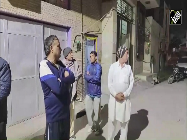 Delhi Triple Death Case leaves family in shock, Police suspects suicide