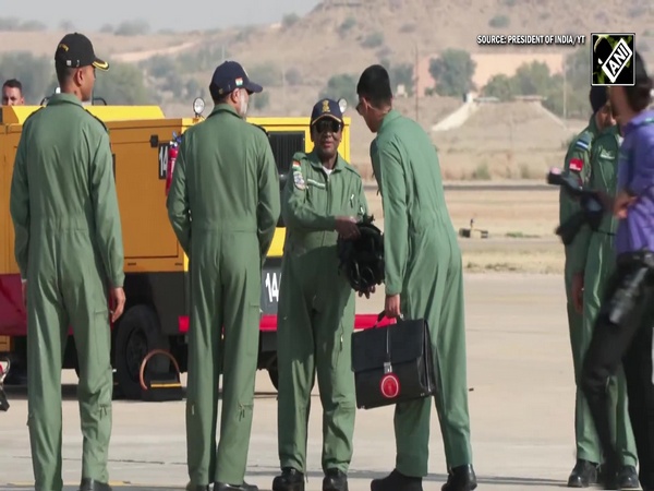 Watch! President Draupadi Murmu flies LCH PRACHAND near Indo-Pak border in Jaisalmer