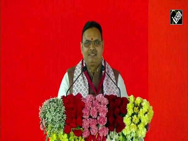 Rajasthan CM Bhajanlal Sharma addresses rally in Ajmer, turbans and felicitates PM Modi