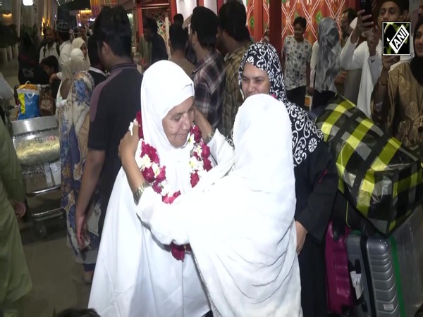 Umrah pilgrims return back to Gujarat following multiple flight cancelation amid M. East Conflict