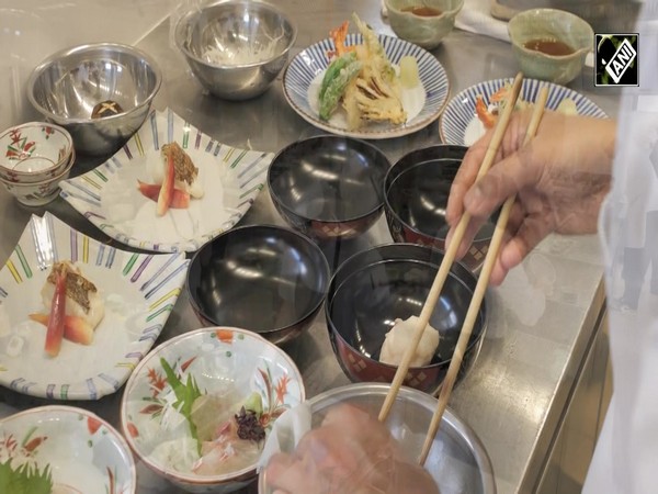 Kyoto hosts cooking test to certify foreign Japanese cuisine chefs
